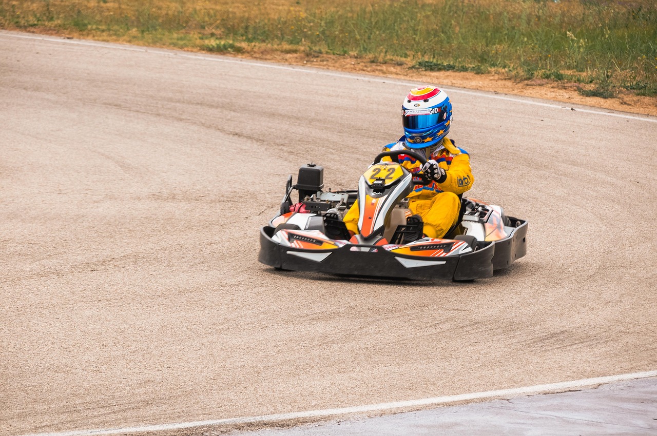 découvrez les techniques efficaces de freinage en karting pour optimiser vos performances et la sécurité sur la piste.