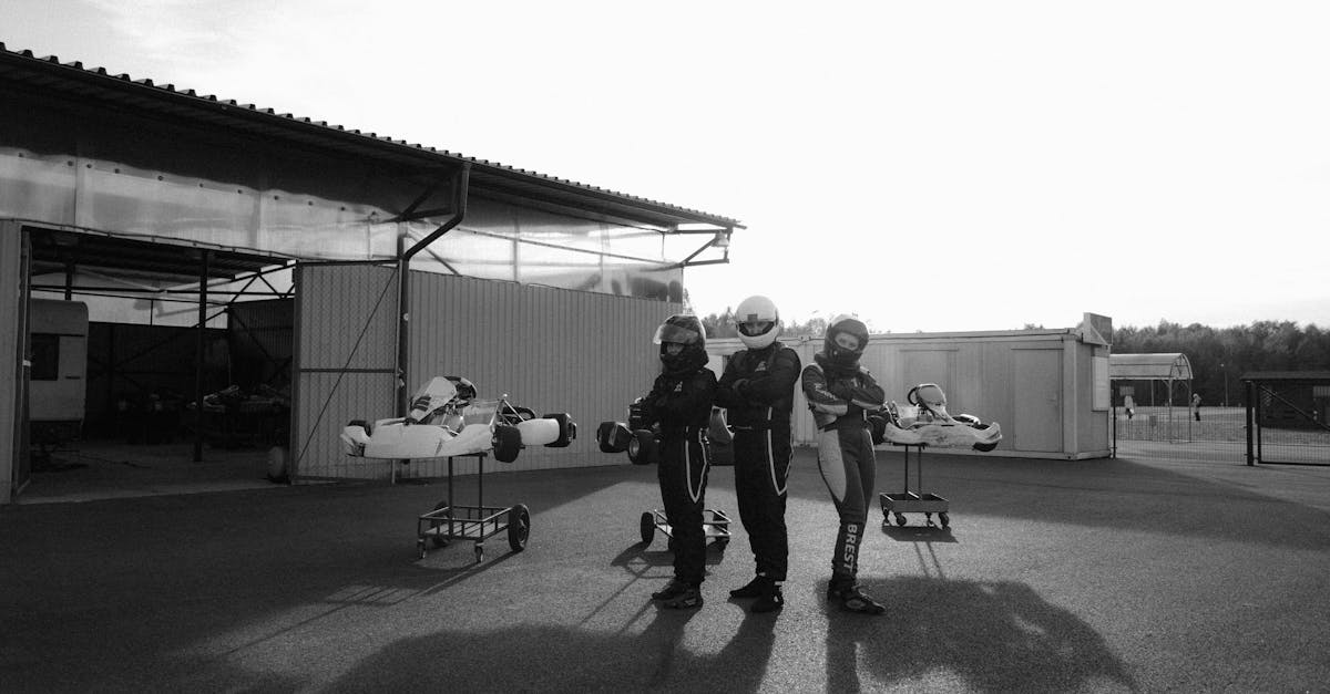 découvrez le karting, un sport automobile passionnant adapté à tous les âges. profitez d’une expérience de conduite unique sur piste, sensations fortes et divertissement garantis pour toute la famille ou entre amis.