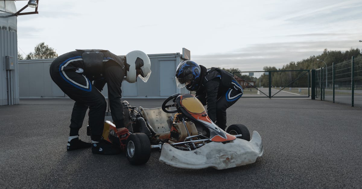 découvrez l'univers palpitant du karting ! que vous soyez débutant ou pilote chevronné, vivez des sensations fortes sur circuit et améliorez vos compétences de conduite. rejoignez-nous pour des courses inoubliables entre amis ou en famille.