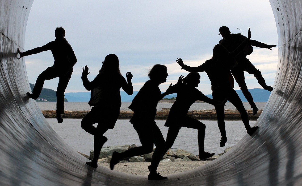 découvrez des activités de team building captivantes pour renforcer la cohésion et l'esprit d'équipe au sein de votre entreprise. fédérez vos collaborateurs grâce à des expériences uniques et engageantes qui stimulent la créativité et développent des relations durables. transformez votre équipe et atteignez de nouveaux sommets ensemble.