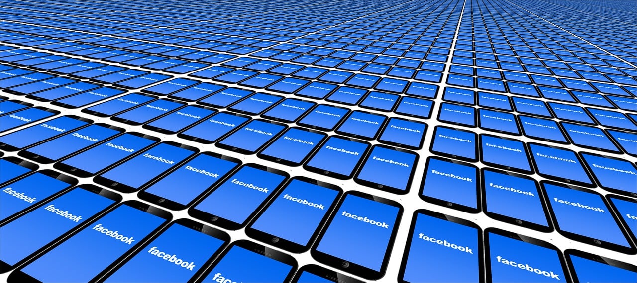 découvrez l'impact des médias sociaux sur notre quotidien, des entreprises aux interactions personnelles. explorez comment ces plateformes transforment la communication, influencent les tendances et façonnent les opinions, tout en examinant les enjeux éthiques et sociétaux qui en découlent.