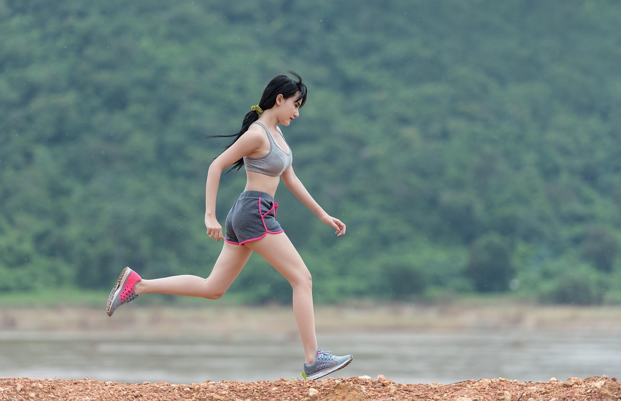 découvrez le monde du running : conseils, techniques, équipements et motivation pour tous les coureurs, du débutant à l'expert. améliorez vos performances et profitez des bienfaits de la course à pied.