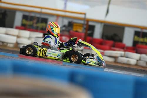 7 conseils pour aller plus vite en karting indoor