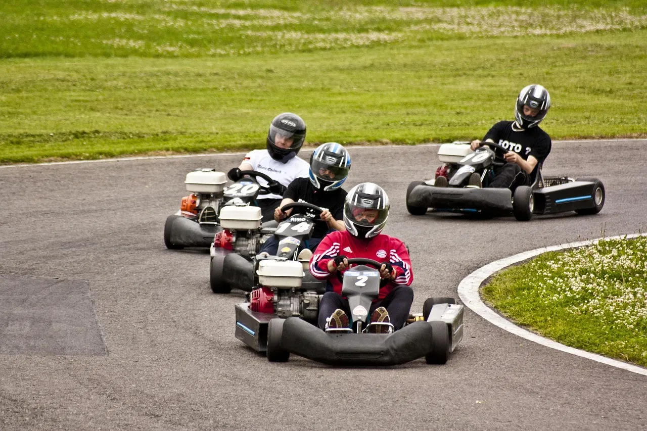 Tout savoir sur les pneumatiques de karting : guide 2025 pour bien choisir ses pneus