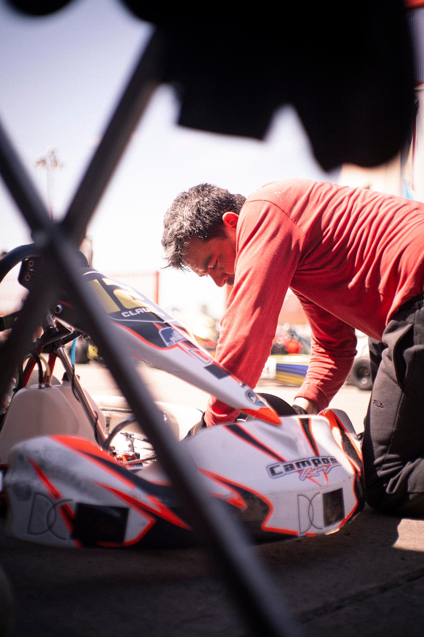 Formation karting : découvrez comment débuter et progresser en 2025